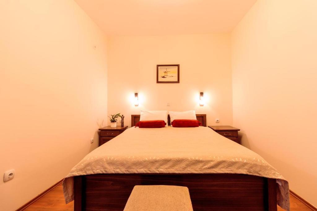 Downtown Rooms Ni Dış mekan fotoğraf