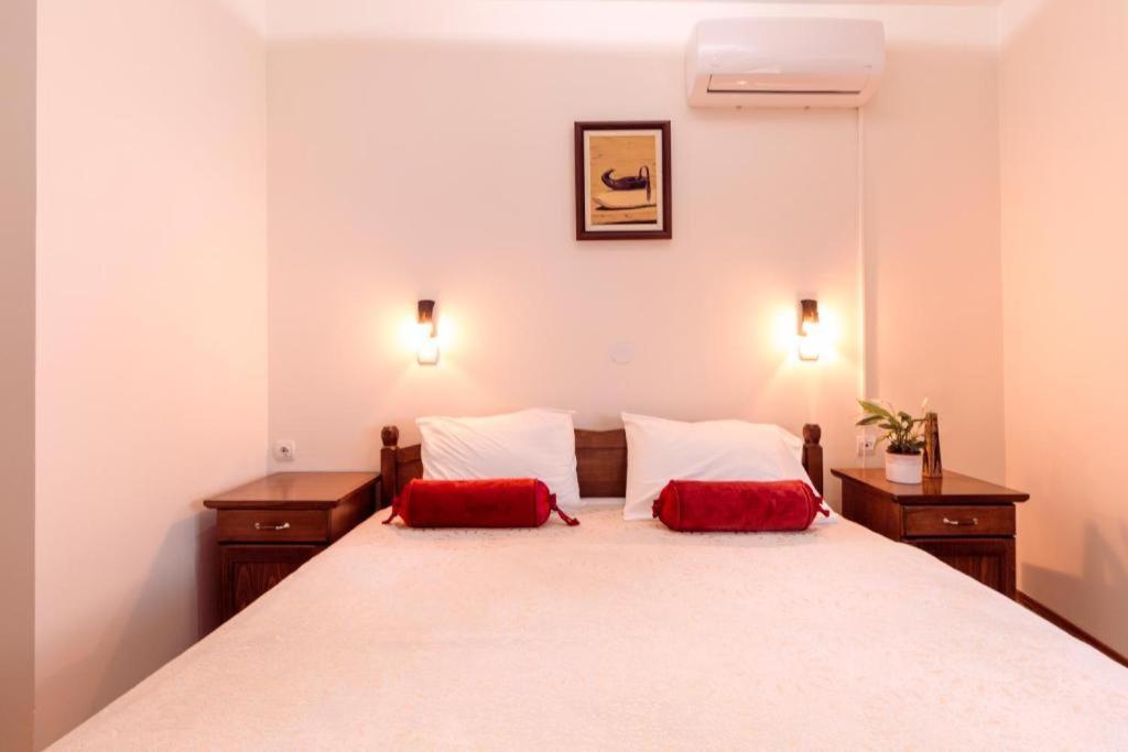 Downtown Rooms Ni Dış mekan fotoğraf